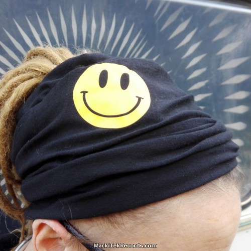 Headband Black MackiTek Smiley Jaune