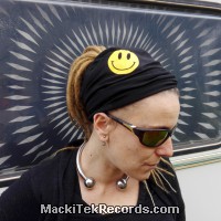 Headband Black MackiTek Smiley Jaune