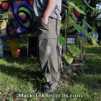 Men: Baggy Olive M65 MackiTek Geomatrix